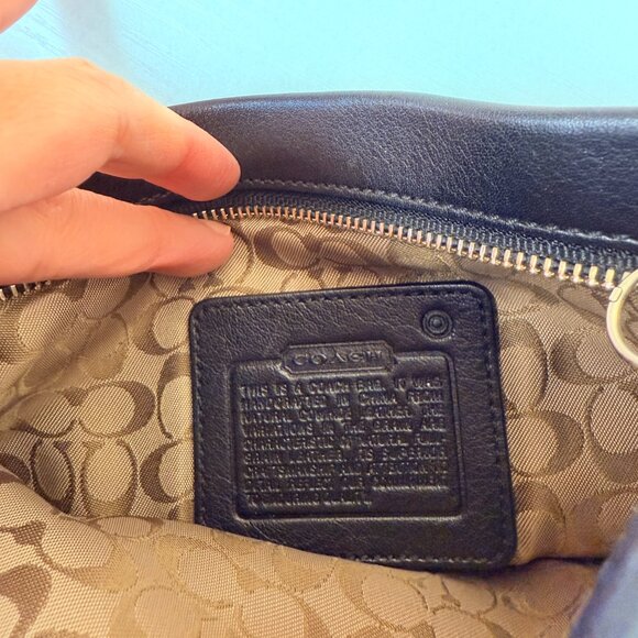 Vintage COACH Soft Black Leather Demi Shoulder Bag - Picture 3 of 8